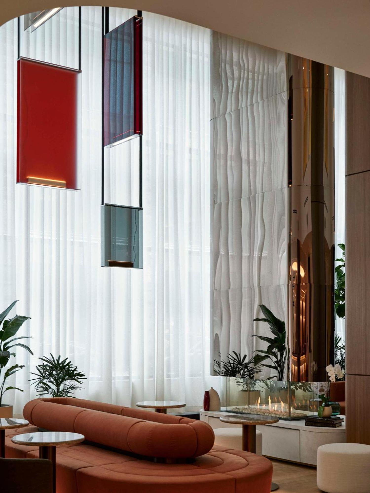 Vogue Hotel Montreal Downtown, Curio Collection By Hilton מראה חיצוני תמונה